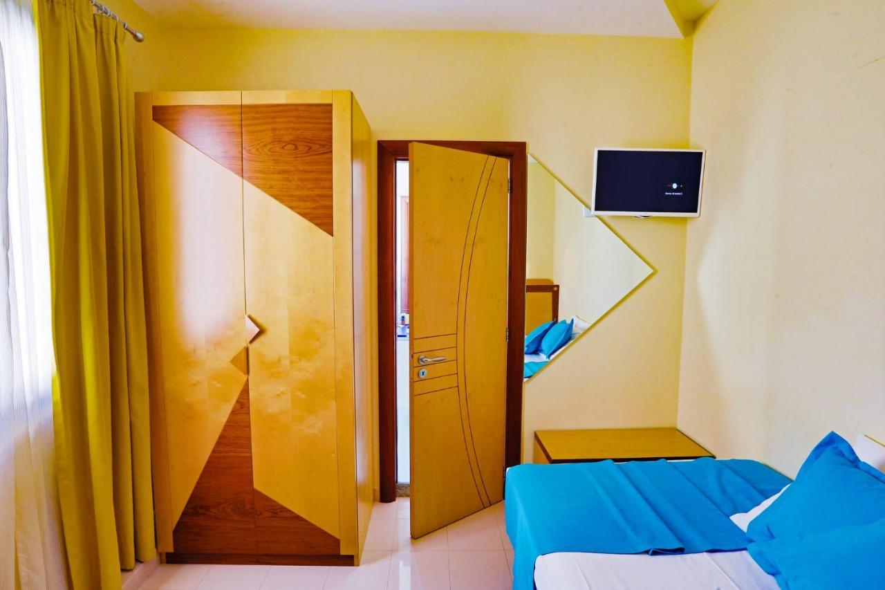 Piccadilly Rooms Restaurant And Beach Santa Maria al Bagno Exterior foto