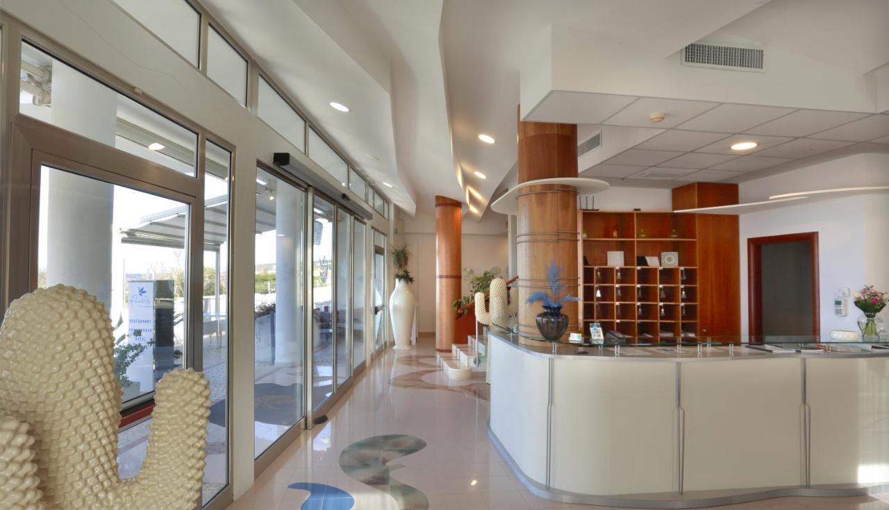 Piccadilly Rooms Restaurant And Beach Santa Maria al Bagno Exterior foto